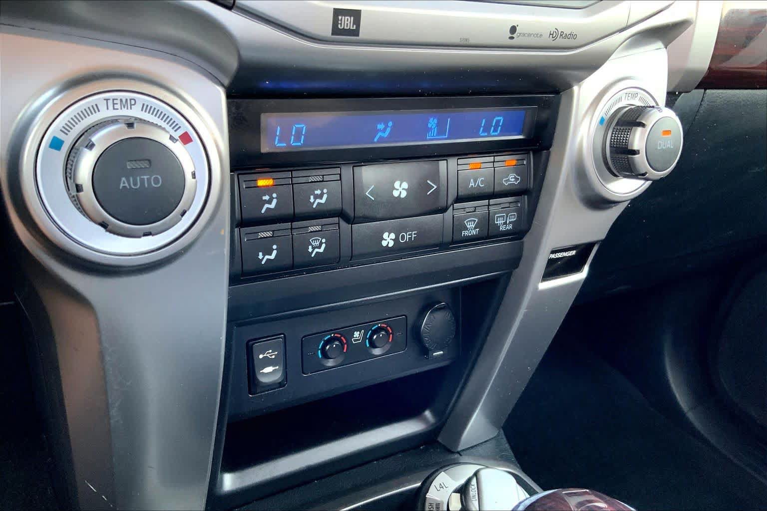 Used 2015 Toyota 4Runner Limited AWD/4WD image 35