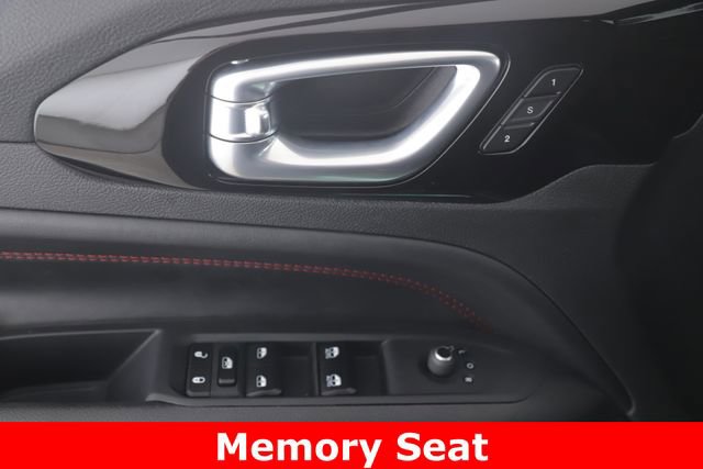 Used 2024 Jeep Compass Trailhawk w/ Trailhawk Elite Group image 19