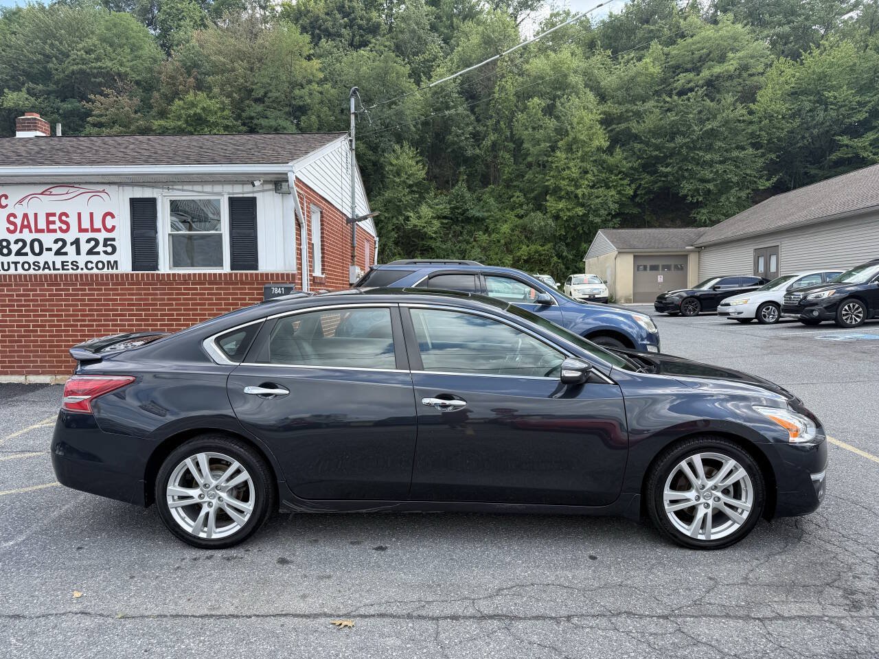 Used 2013 Nissan Altima 3.5 SL FWD image 4