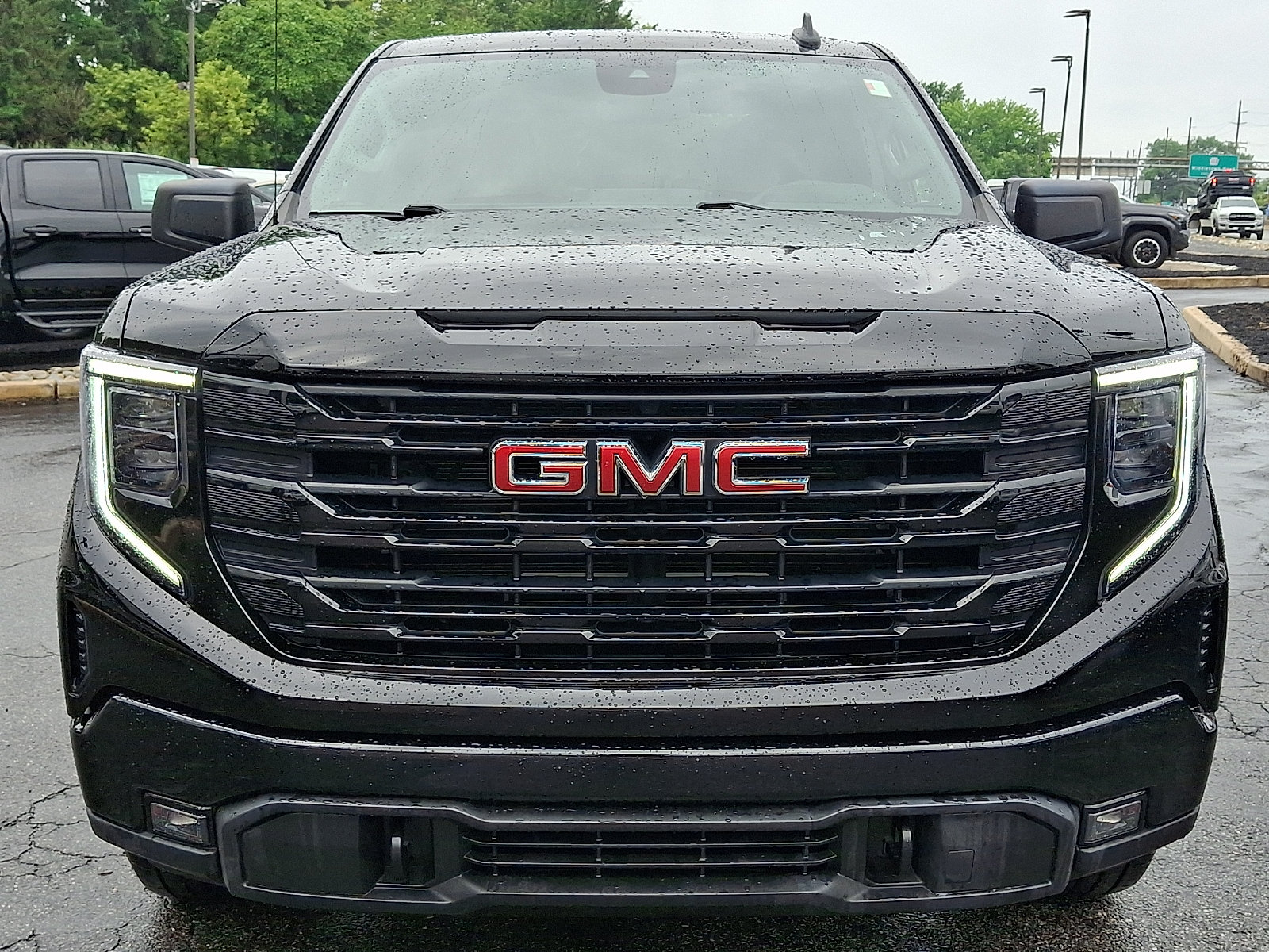 Used 2023 GMC Sierra 1500 Elevation AWD/4WD image 2