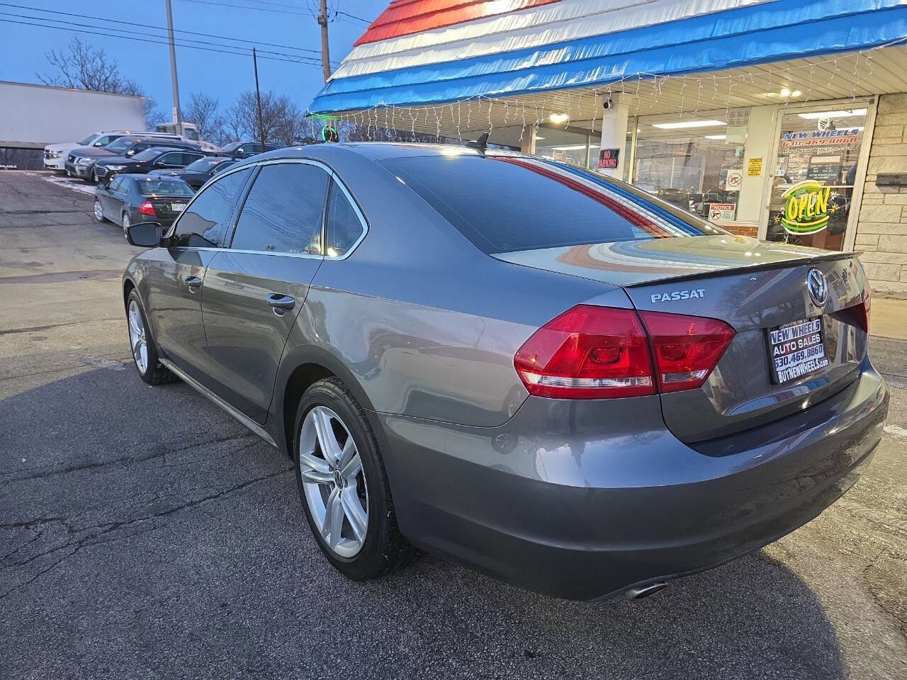 Used 2014 Volkswagen Passat TDI SE image 23