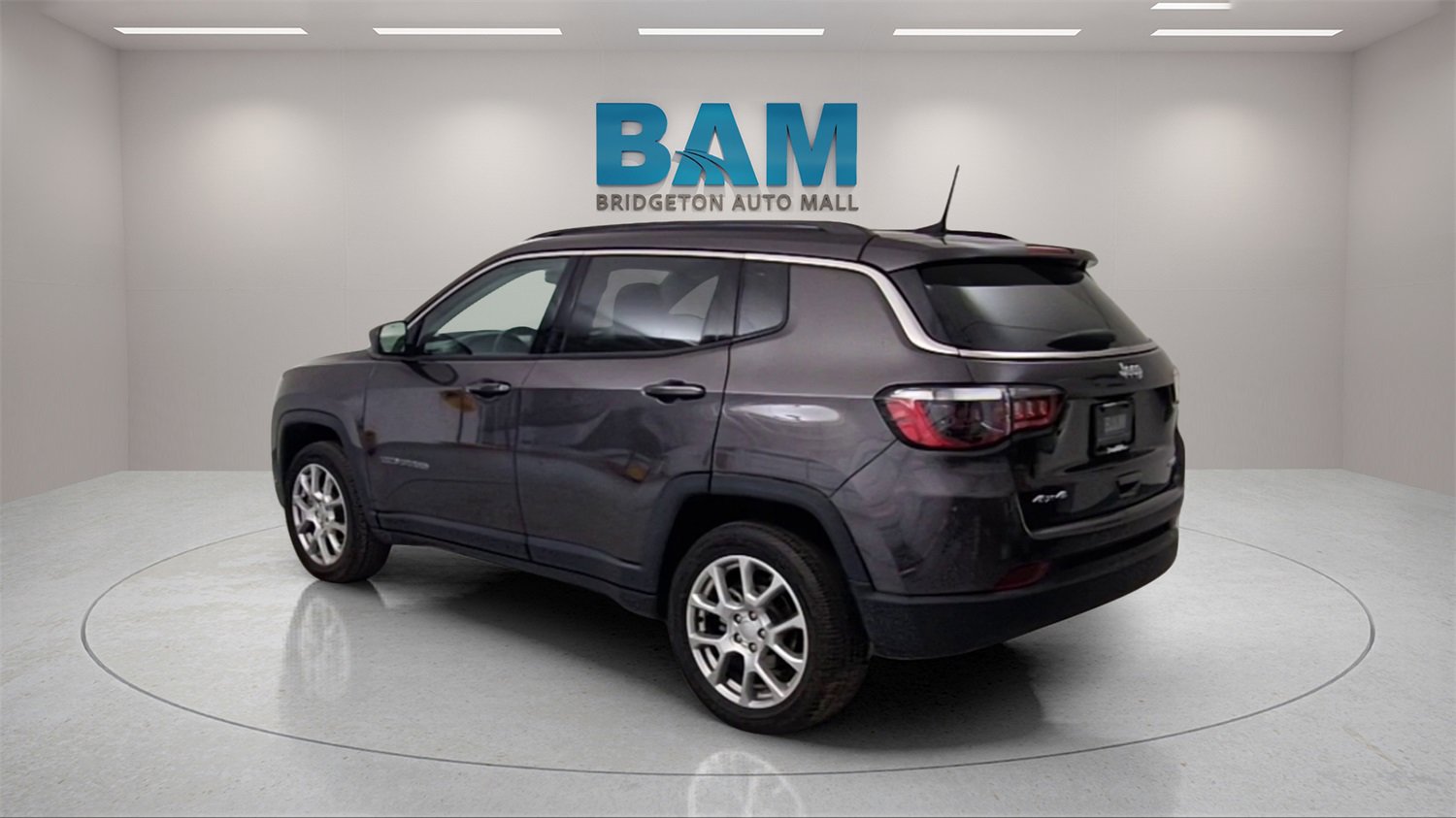 Used 2022 Jeep Compass Latitude image 7