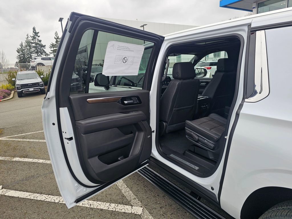 New 2026 Chevrolet Suburban High Country image 16