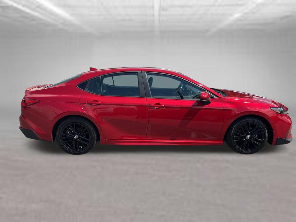 Used 2025 Toyota Camry SE FWD image 6