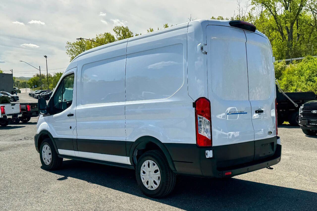 Used 2023 Ford E-Transit Medium Roof RWD image 5