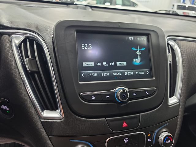 Used 2018 Chevrolet Malibu LT w/ LPO, Convenience Package 2 FWD image 13