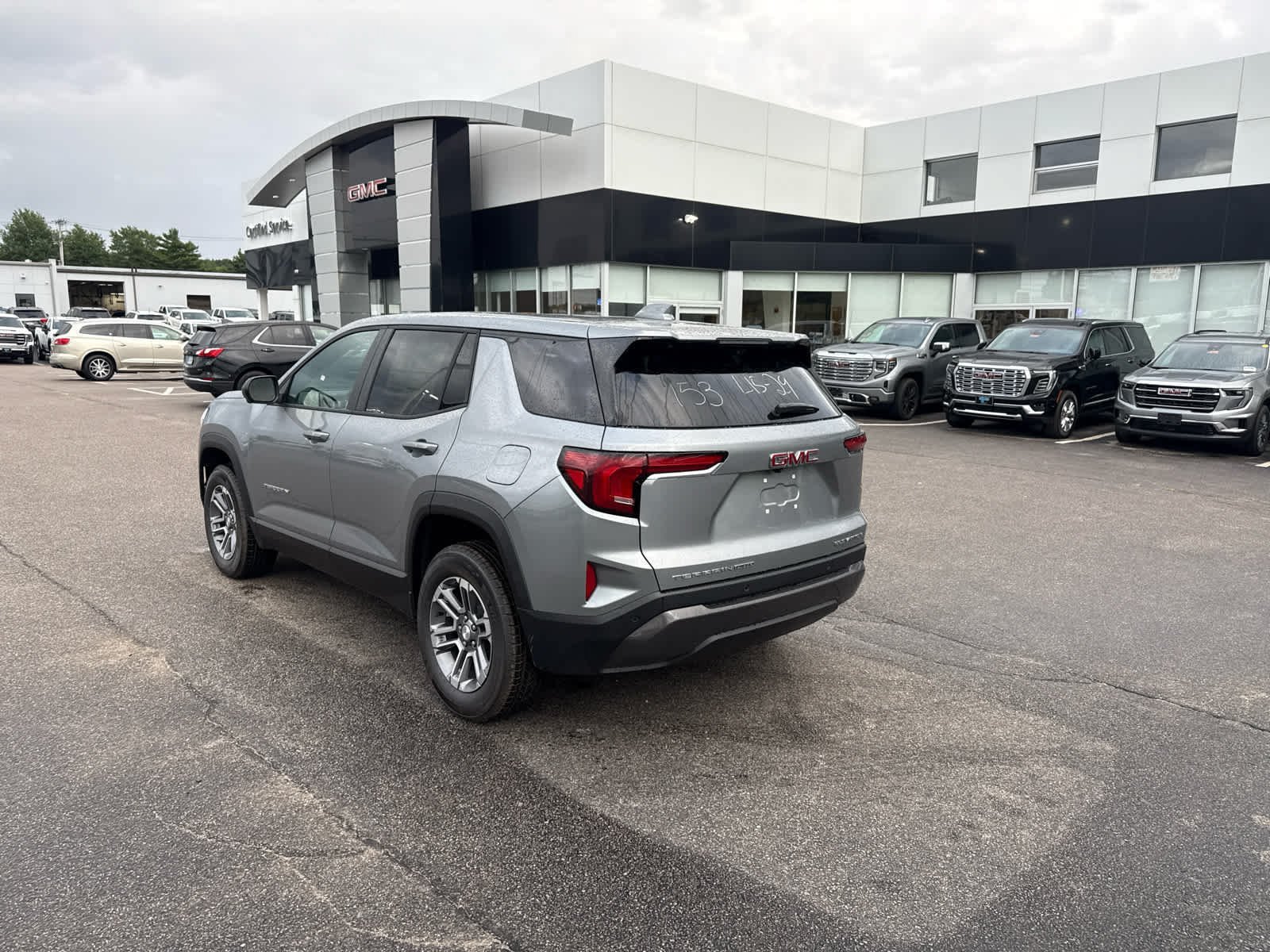 New 2027 GMC Terrain Elevation w/ Technology Package II AWD/4WD image 3