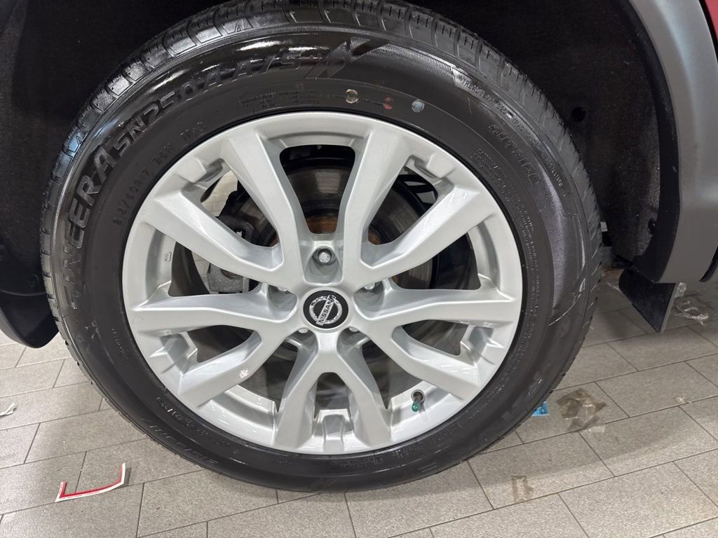 Used 2022 Nissan Rogue Sport SV image 18