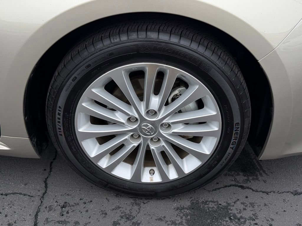 Used 2015 Toyota Avalon XLE Touring image 10