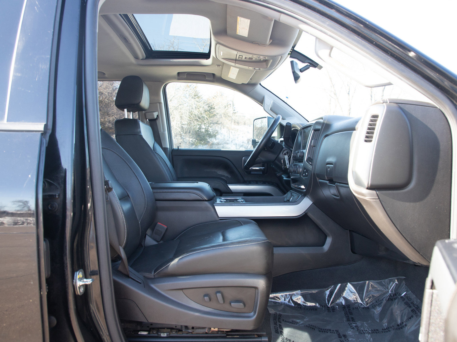 Used 2019 Chevrolet Silverado 2500 LTZ image 11