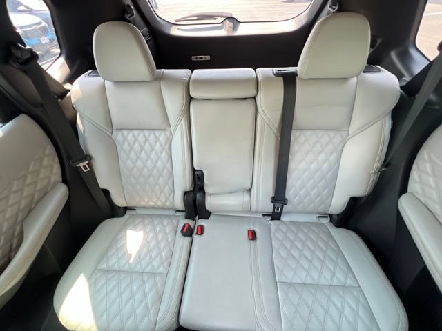 Used 2023 Mitsubishi Outlander SEL AWD/4WD image 14