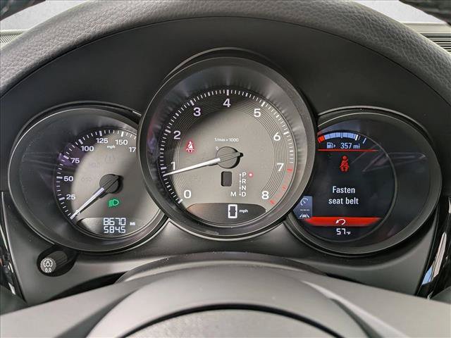 Used 2025 Porsche Macan AWD/4WD image 16