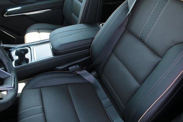 New 2026 Chevrolet Traverse High Country image 4