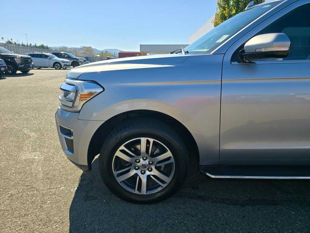 Used 2022 Ford Expedition Limited AWD/4WD image 19