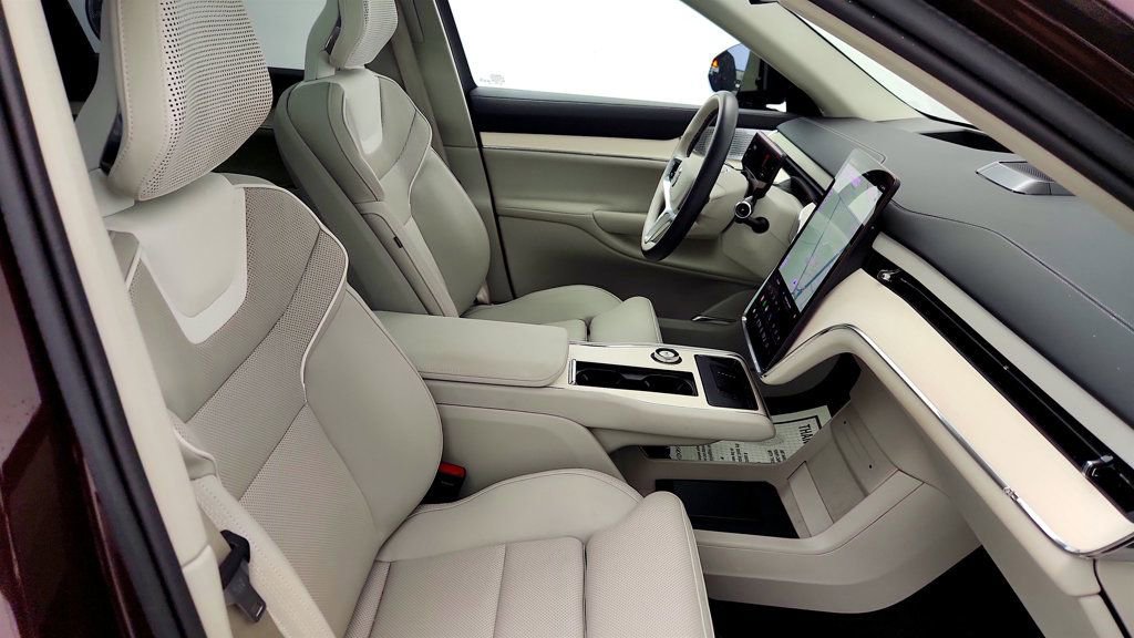 Used 2025 Volvo EX90 Ultra AWD/4WD image 25