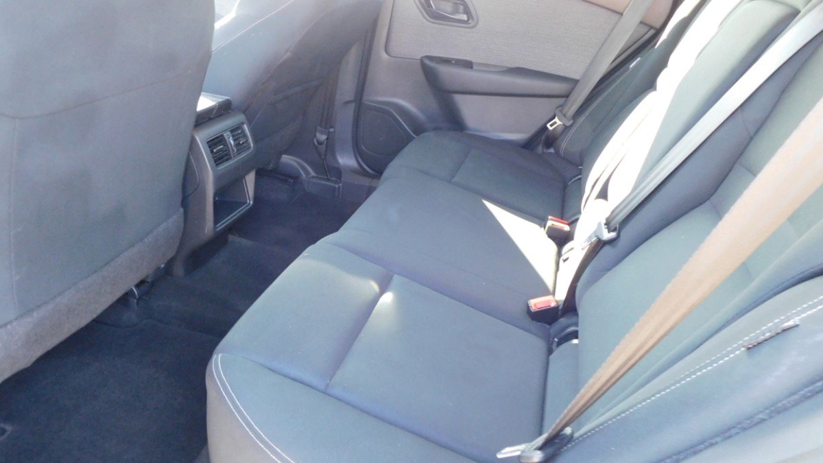 Used 2023 Nissan Rogue S image 24