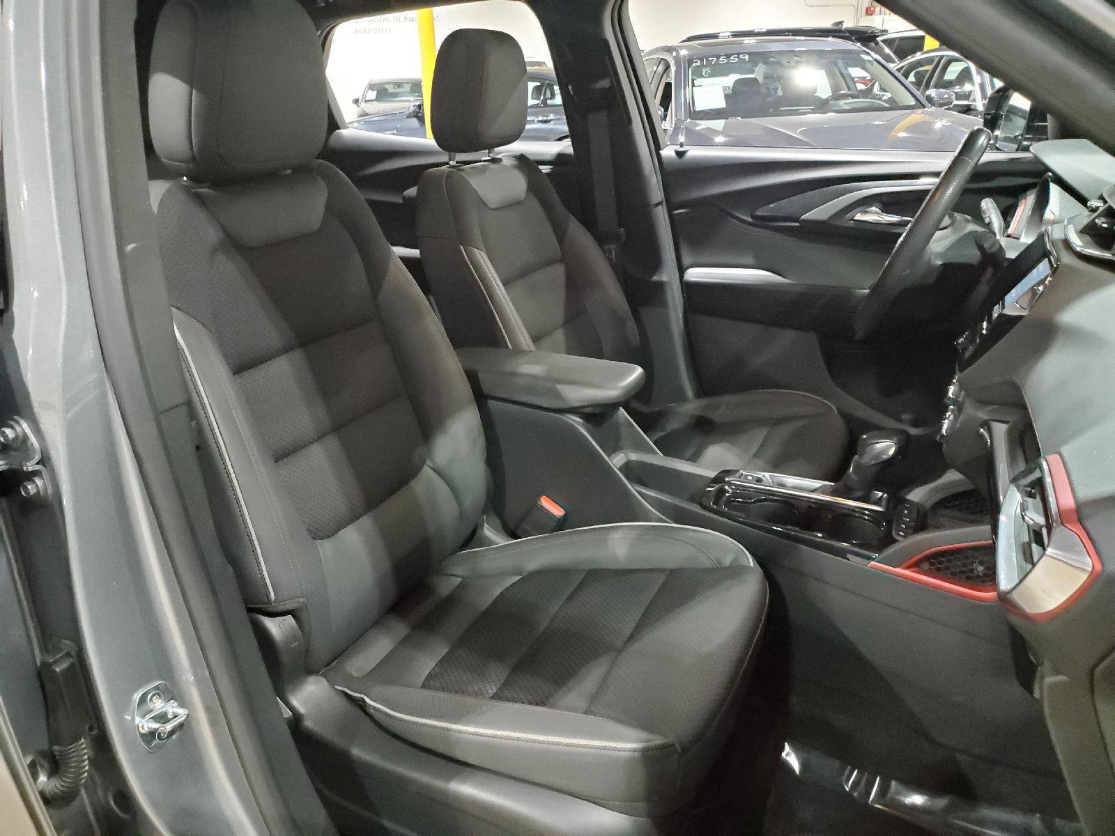 Used 2023 Chevrolet TrailBlazer RS w/ Sun and Liftgate Package image 14