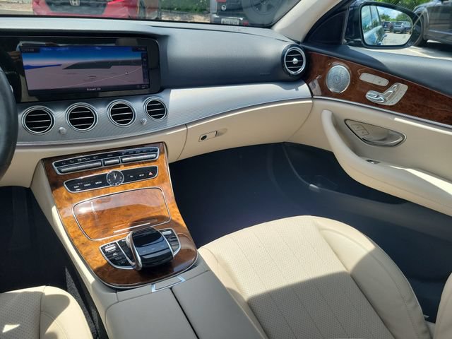 Used 2019 Mercedes-Benz E 300 4MATIC image 27