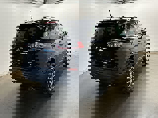 Used 2020 Jeep Cherokee Latitude Plus w/ Comfort/Convenience Group image 34