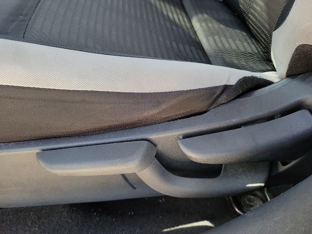 Used 2022 Nissan Versa SV FWD image 20