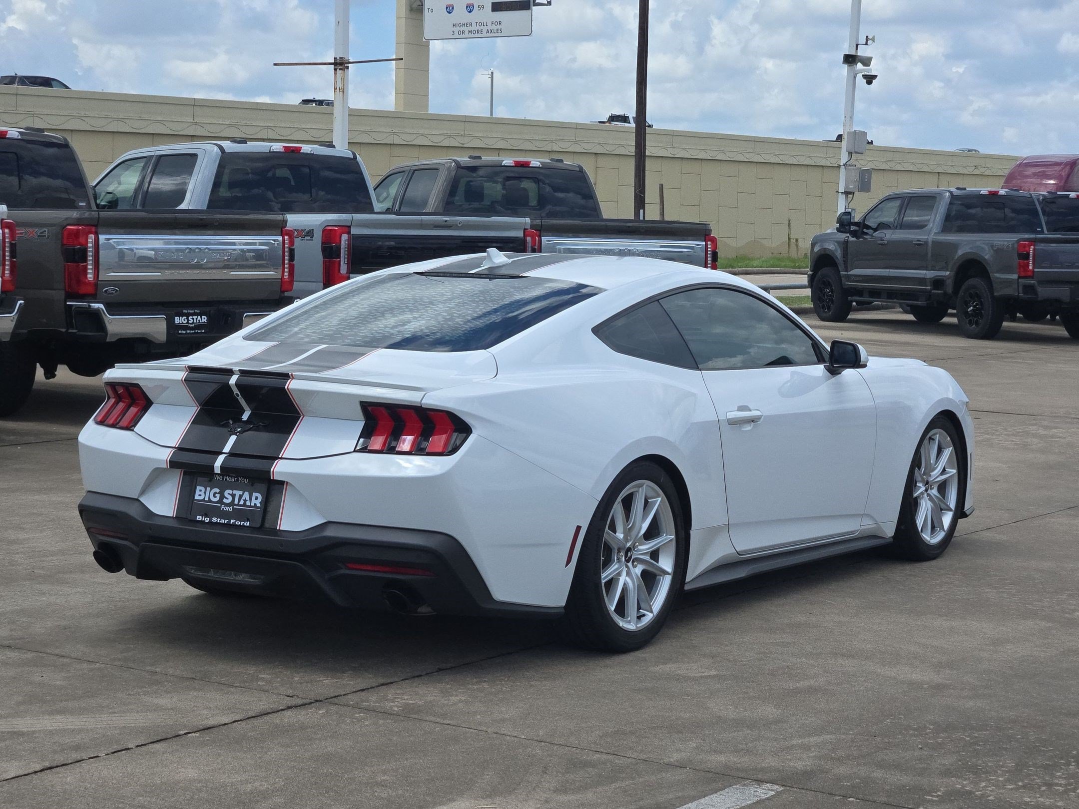 Used 2024 Ford Mustang Premium RWD image 3