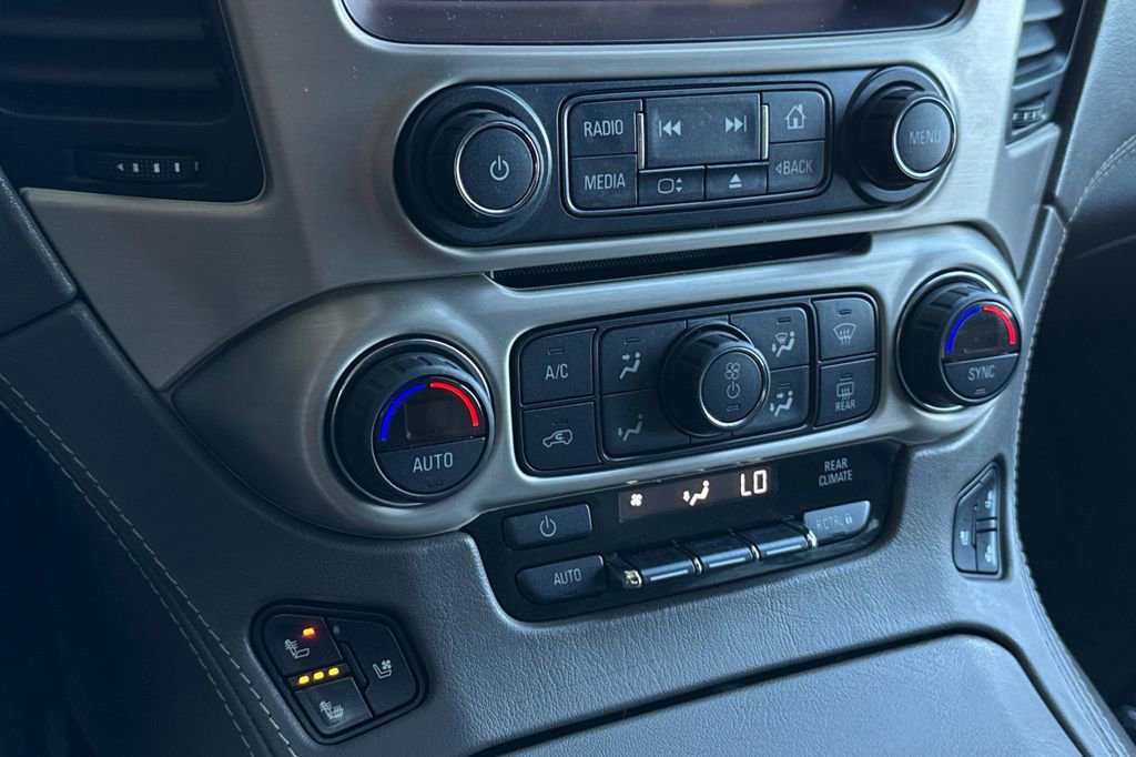 Used 2020 GMC Yukon XL Denali w/ Denali Premium Package AWD/4WD image 26