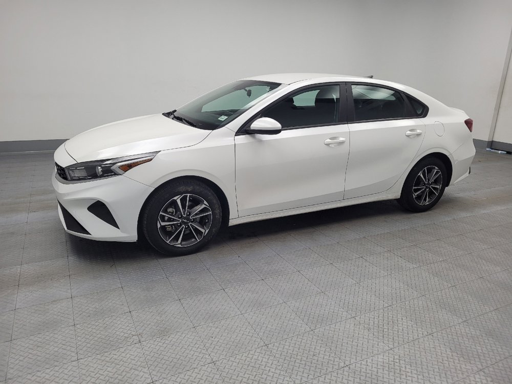 Used 2023 Kia Forte LXS image 2