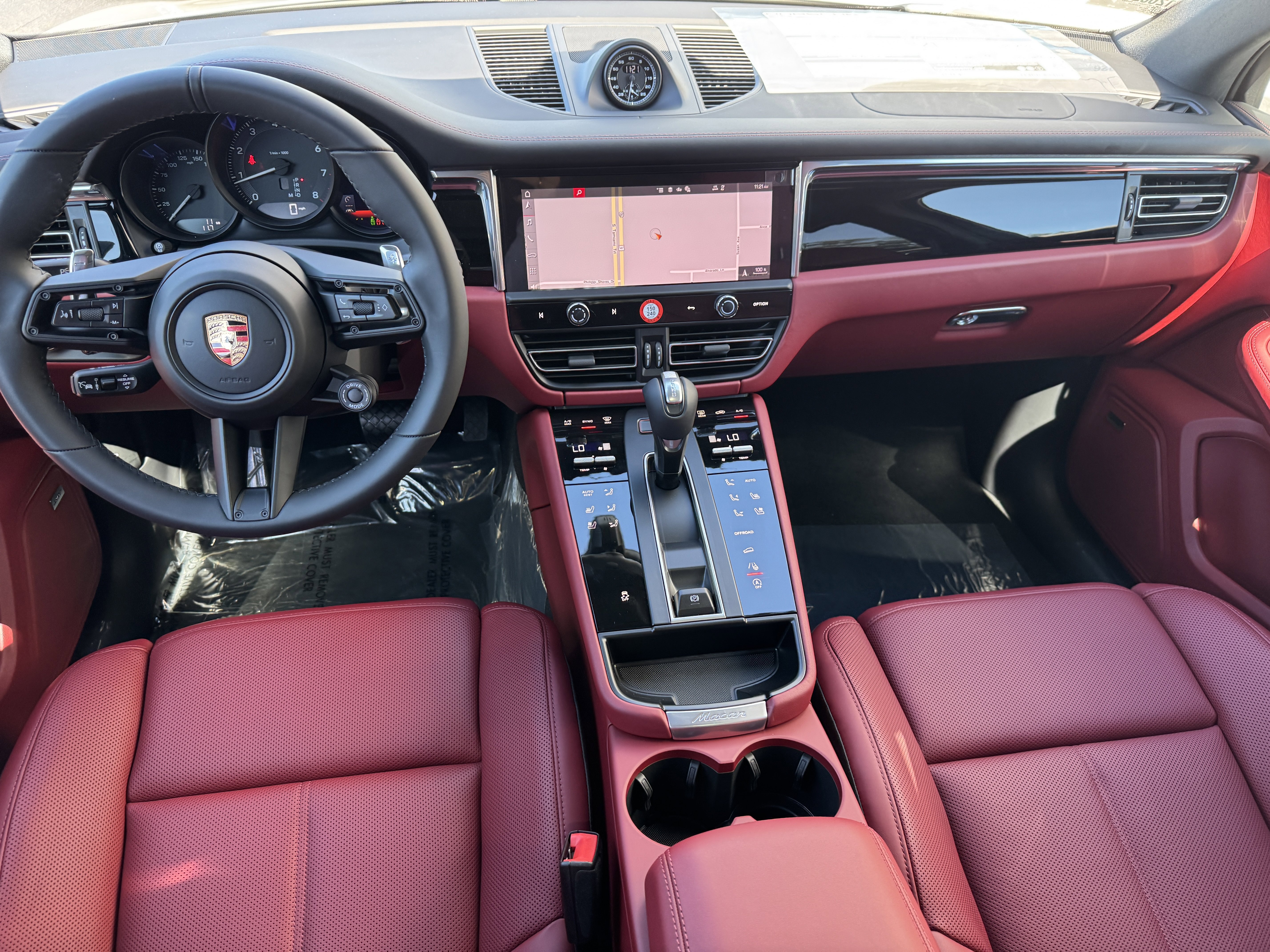 New 2026 Porsche Macan image 18