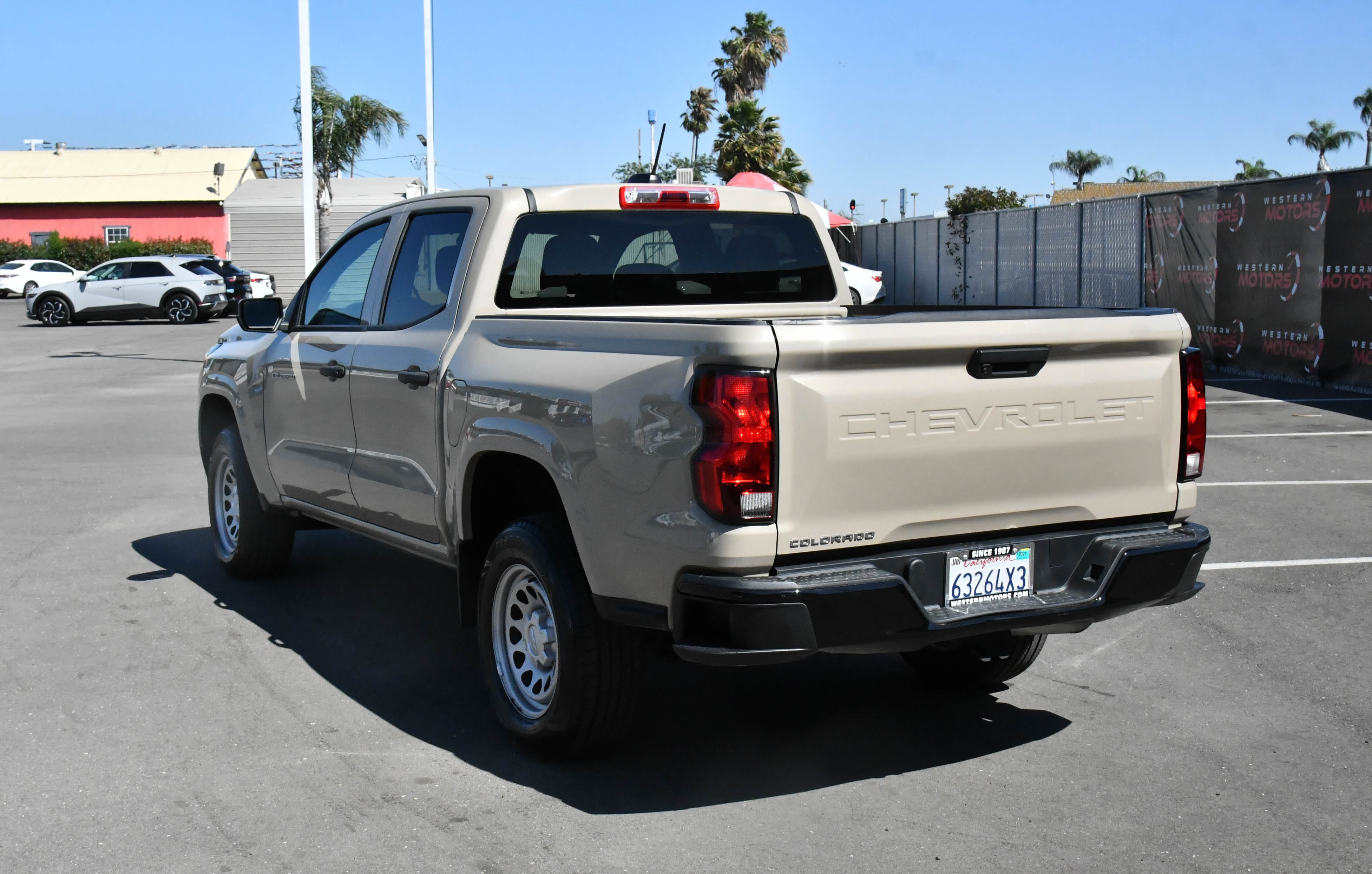 Used 2023 Chevrolet Colorado W/T RWD image 6
