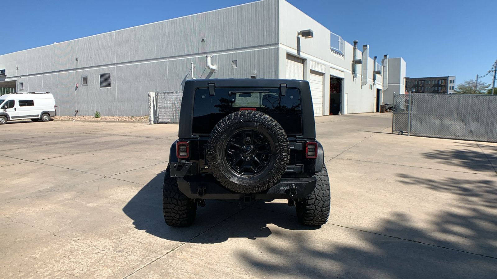 Used 2015 Jeep Wrangler Unlimited Sahara w/ Connectivity Group AWD/4WD image 4