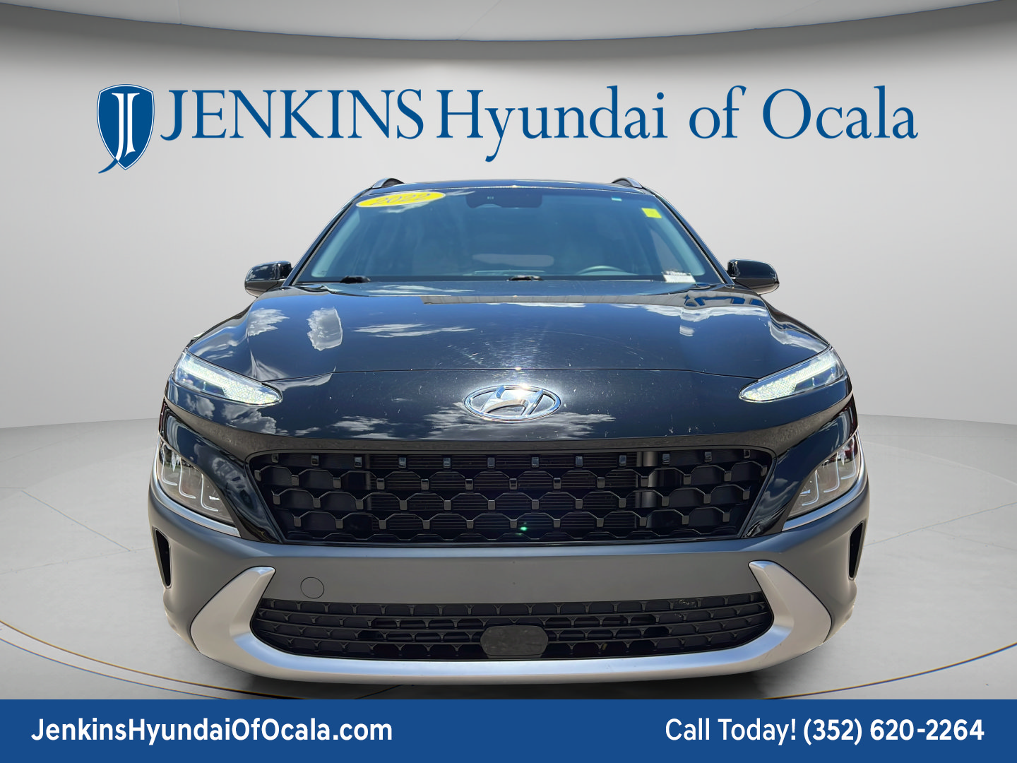 Certified 2022 Hyundai Kona Limited w/ Cargo Package FWD image 8
