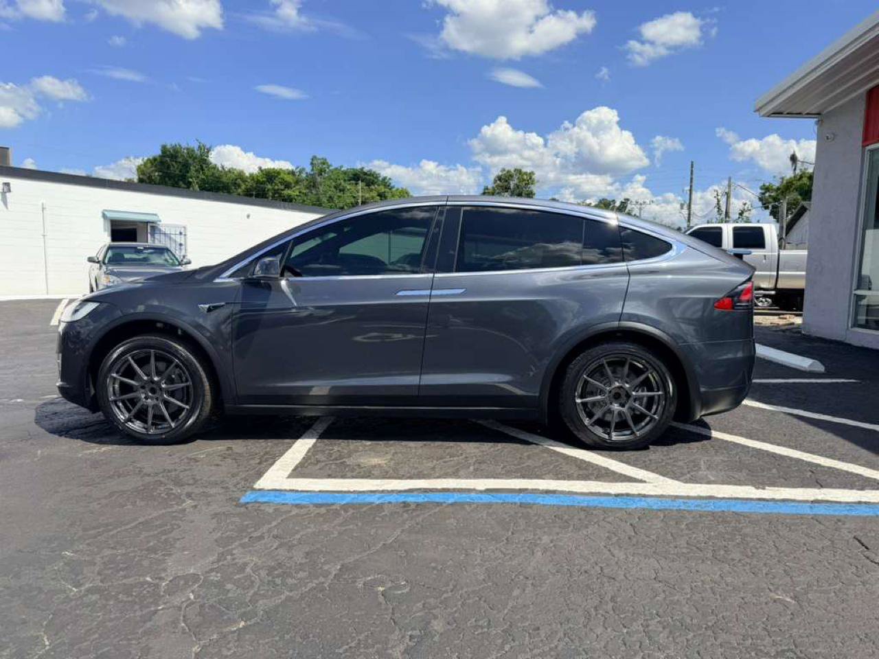 Used 2019 Tesla Model X 100D AWD/4WD image 4