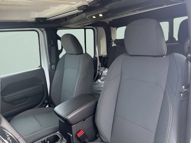 New 2026 Jeep Gladiator Sport AWD/4WD image 24