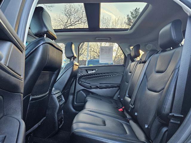 Certified 2022 Ford Edge Titanium w/ Equipment Group 301A image 9