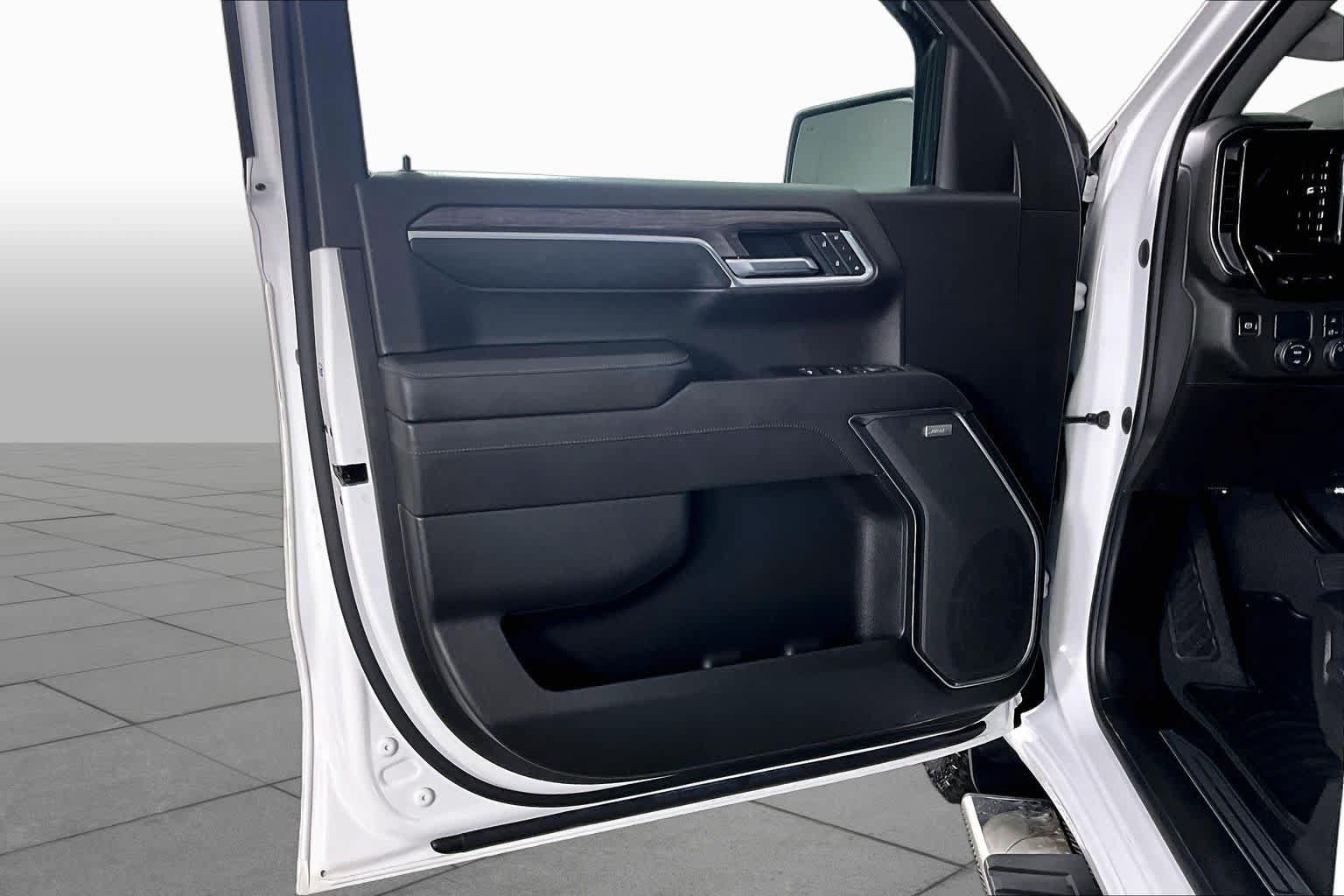 Used 2022 Chevrolet Silverado 1500 LTZ w/ LTZ Premium Texas Edition RWD image 39
