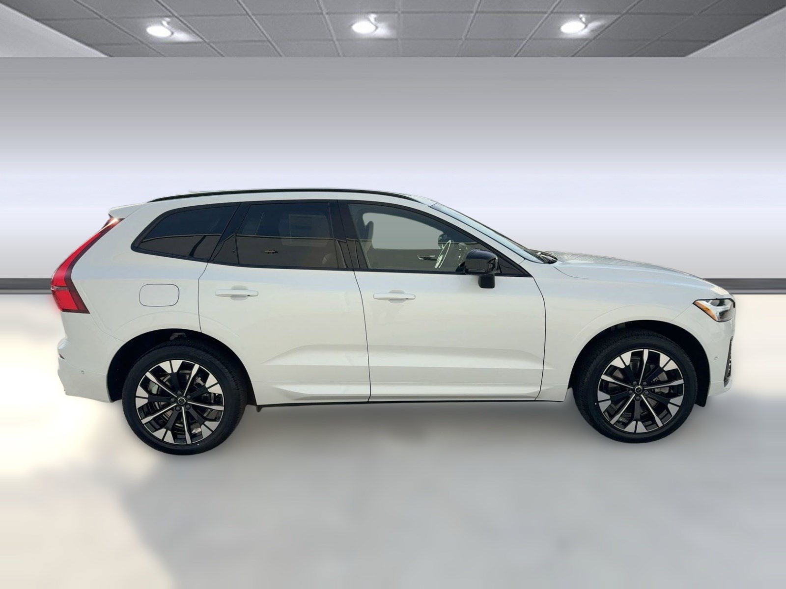 New 2026 Volvo XC60 T8 Plus w/ Protection Package Premier AWD/4WD image 8