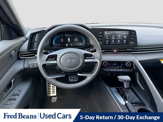 Used 2025 Hyundai Elantra Sport image 22