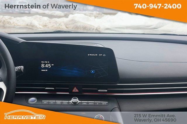 Used 2024 Hyundai Elantra SEL image 9