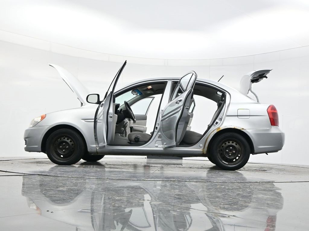 Used 2010 Hyundai Accent GLS w/ Premium Pkg 4 image 53
