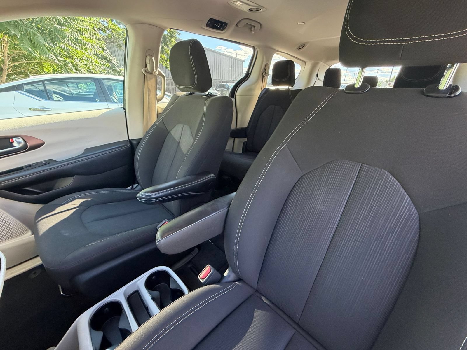 Used 2024 Chrysler Voyager LX FWD image 38