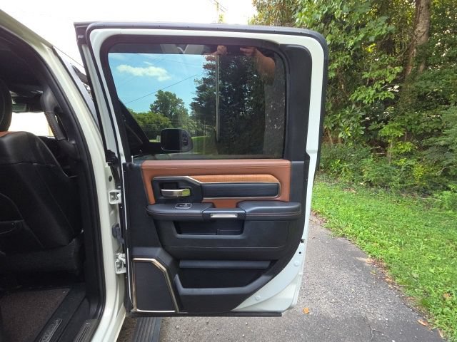Used 2021 RAM 3500 Limited AWD/4WD image 27