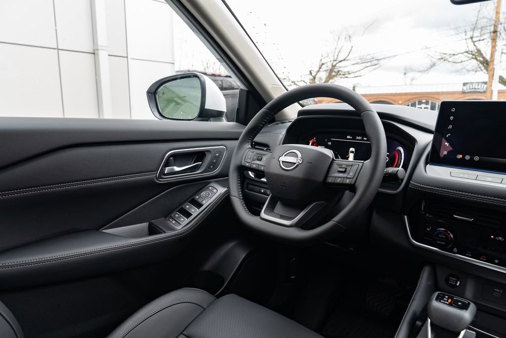 New 2026 Nissan Rogue Platinum image 11