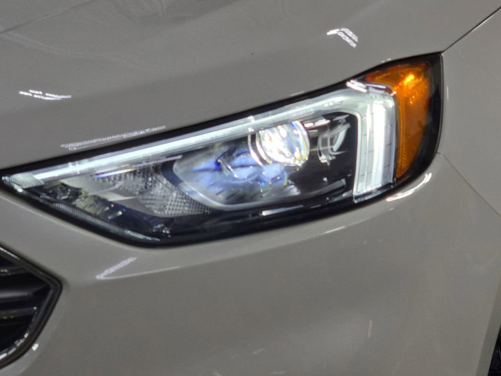Used 2022 Ford Edge SEL image 31