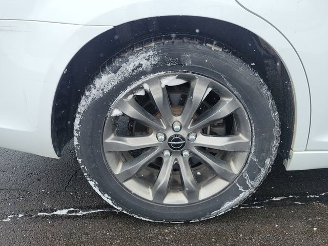 Used 2014 Chrysler 300 S image 6