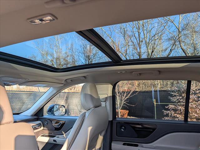 Certified 2023 Lincoln Aviator Reserve w/ Equipment Group 201A RWD image 28