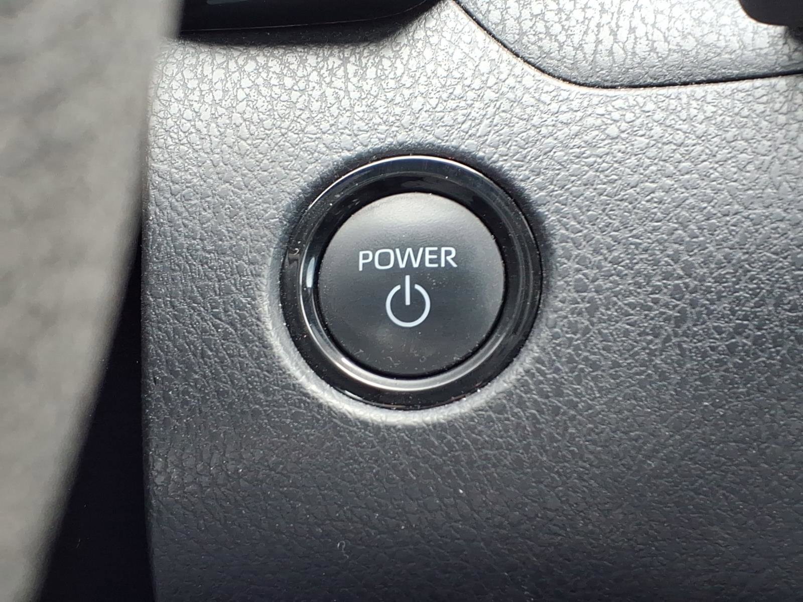 Used 2025 Toyota Camry LE image 18