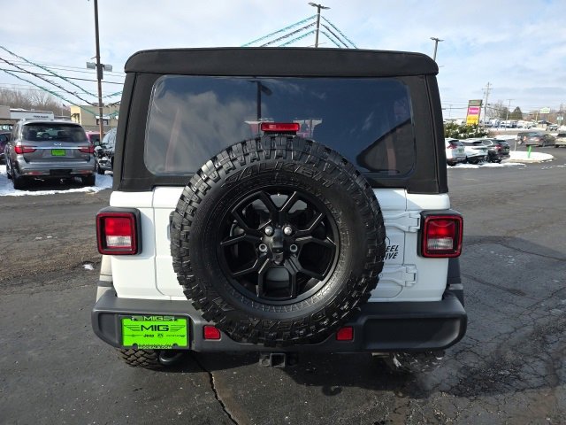 Used 2024 Jeep Wrangler Willys image 5