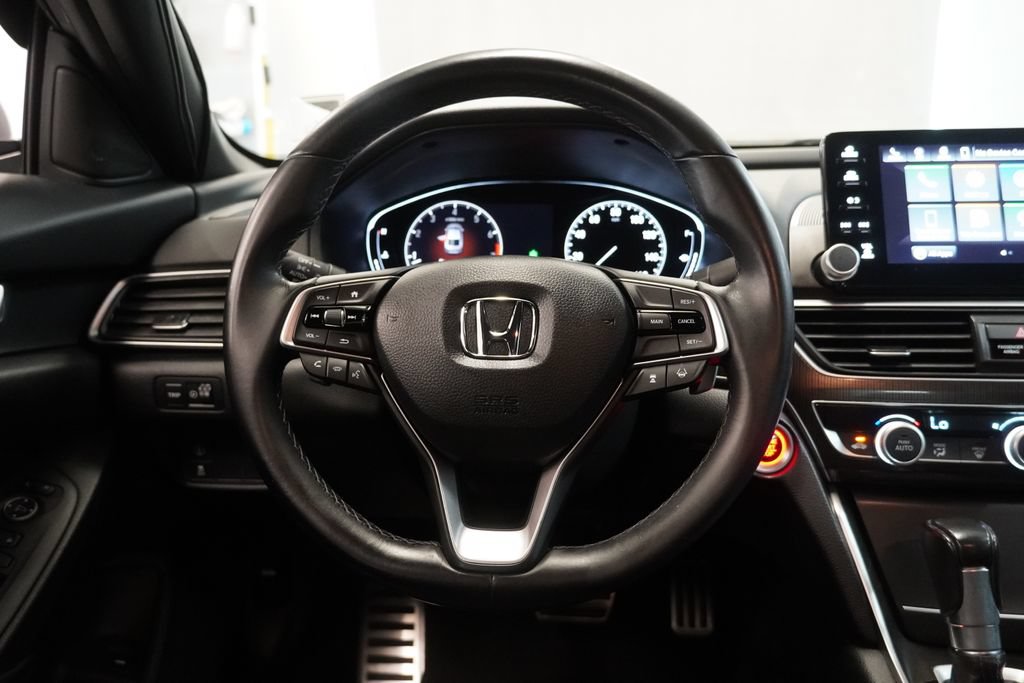 Used 2018 Honda Accord Sport image 17