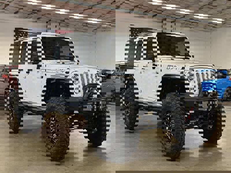 Used 2015 Jeep Wrangler Unlimited Rubicon w/ Connectivity Group image 1