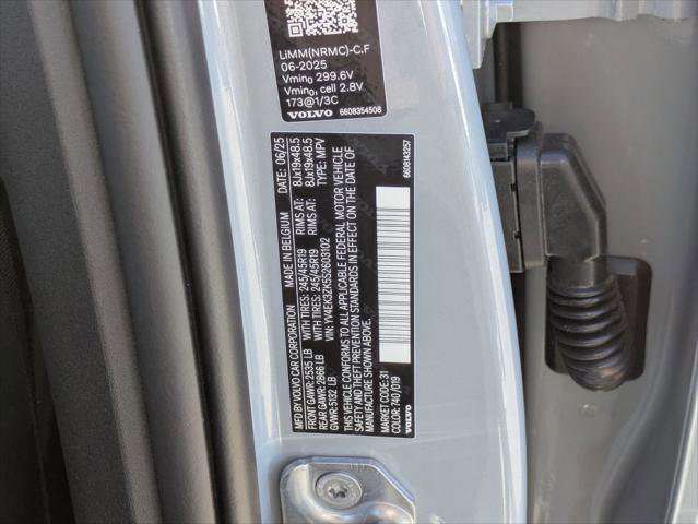 New 2025 Volvo EX30 Plus w/ Protection Package Premier image 15